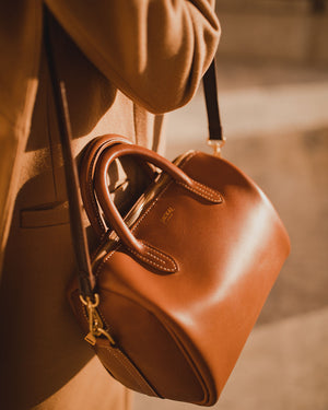 Saddle leather handbag